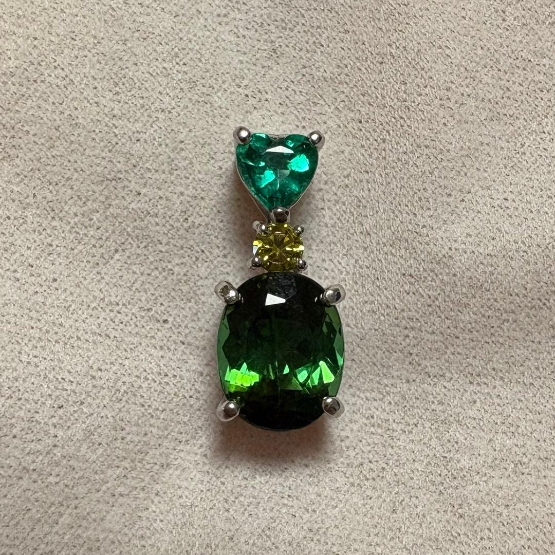Pt900　ダイヤモンド　エメラルド　プラチナ　ペンダントトップ