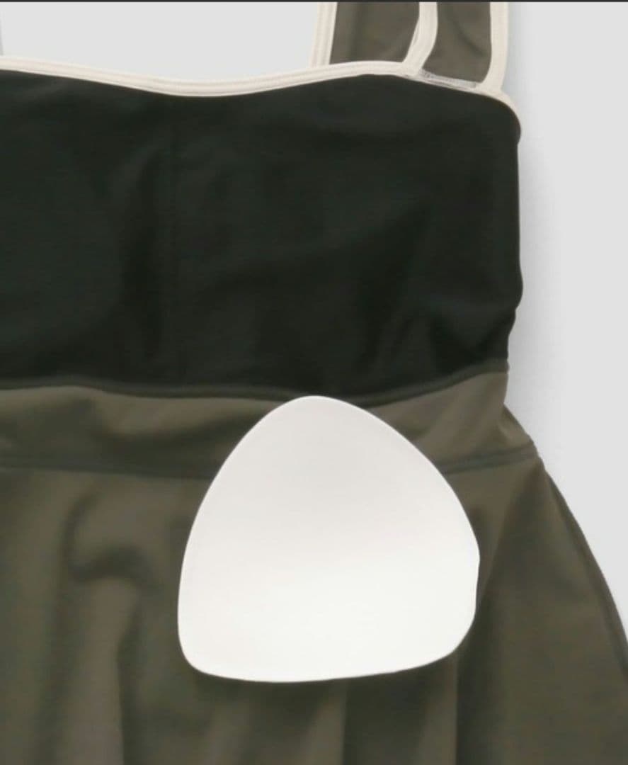 バイカラー　白黒ノンワイヤー　ビキニ　新品未使用タグ付き 11Lサイズ