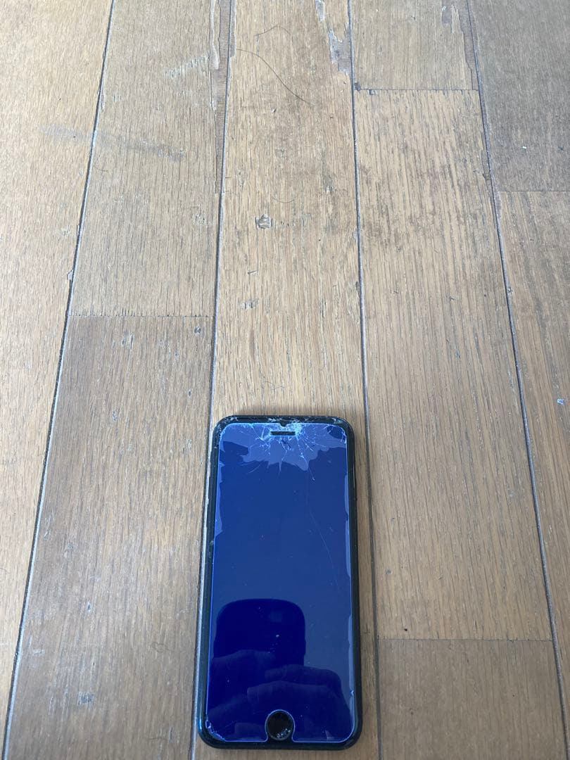 iPhone se2 64G ※ホームボタン使用不可