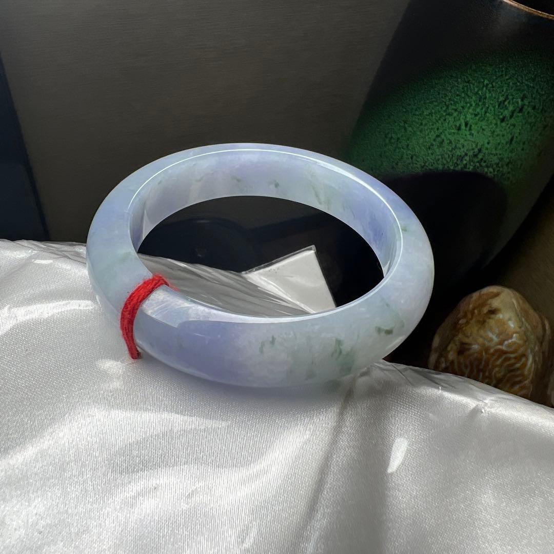 本翡翠、レアラベンダー緑花柄バングル　〜56