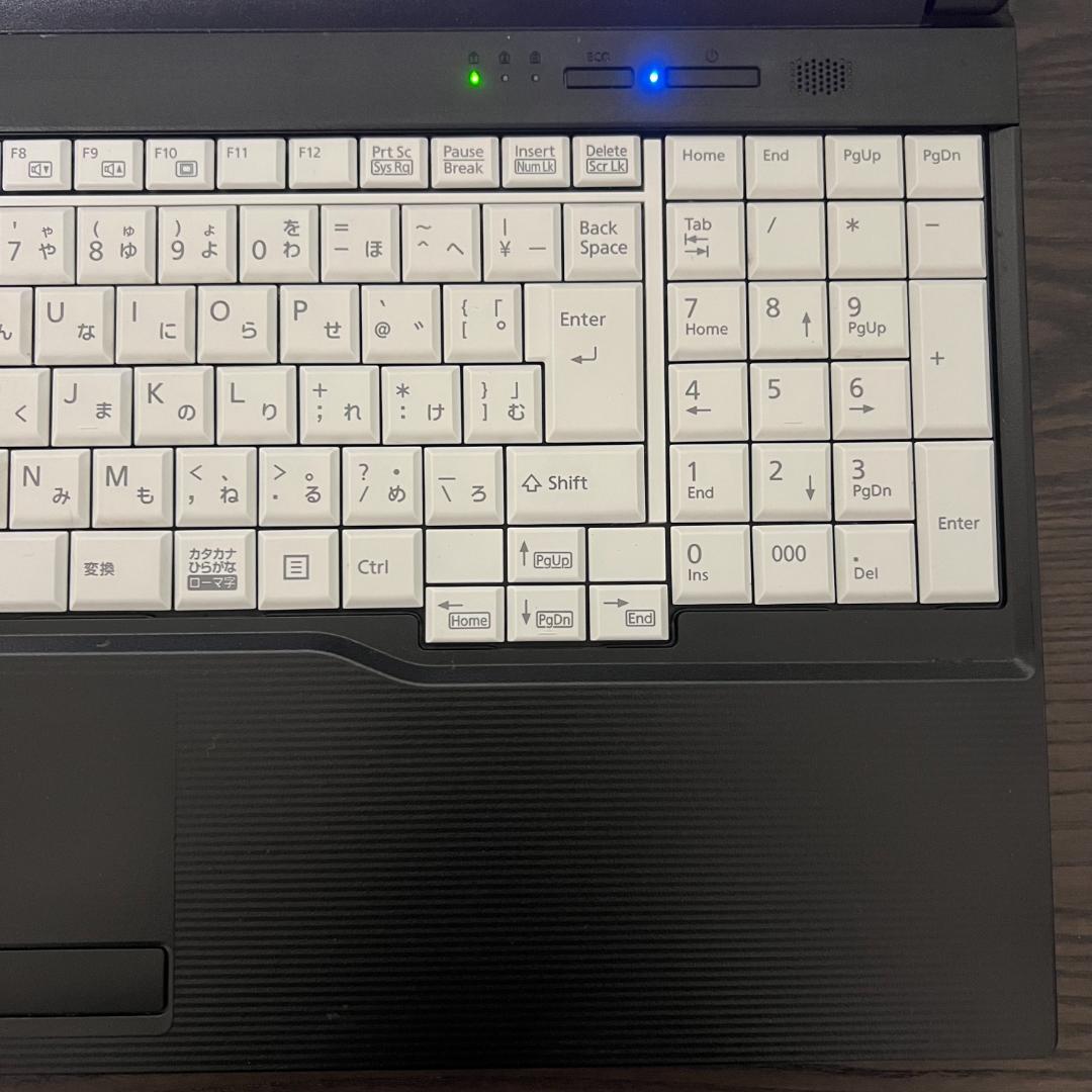 コスパ◎富士通LIFEBOOK✨SSD256GB☆10世代Core i3☆8GB