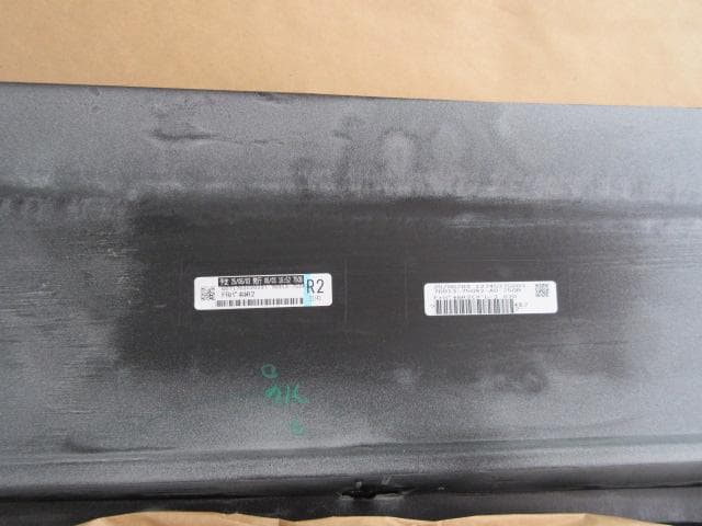 【新品・未使用】MODELLISTA ハリアー80系 右側サイドスカート（白）