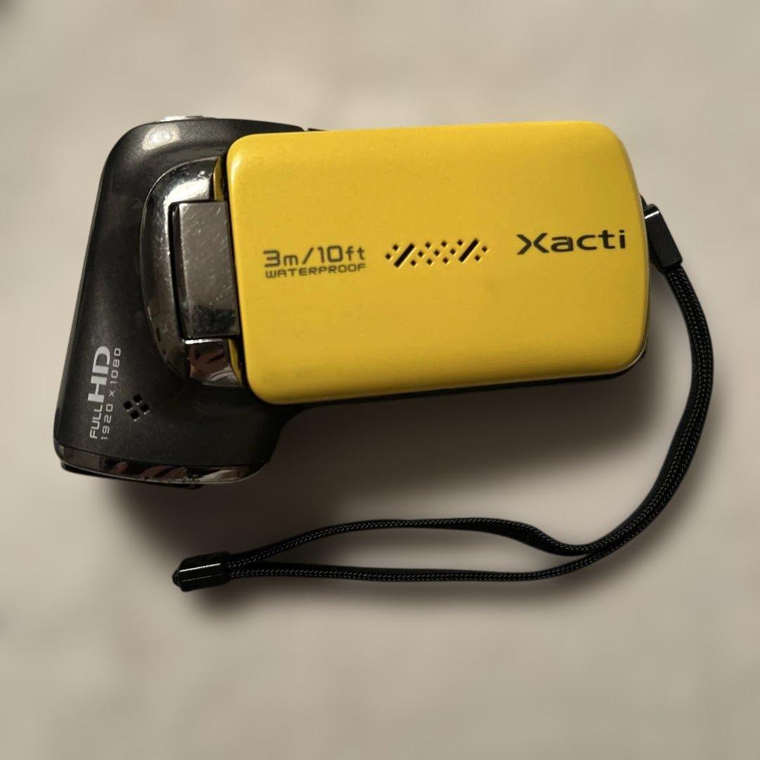 SANYO Xacti フルHD ビデオカメライエロー 防水