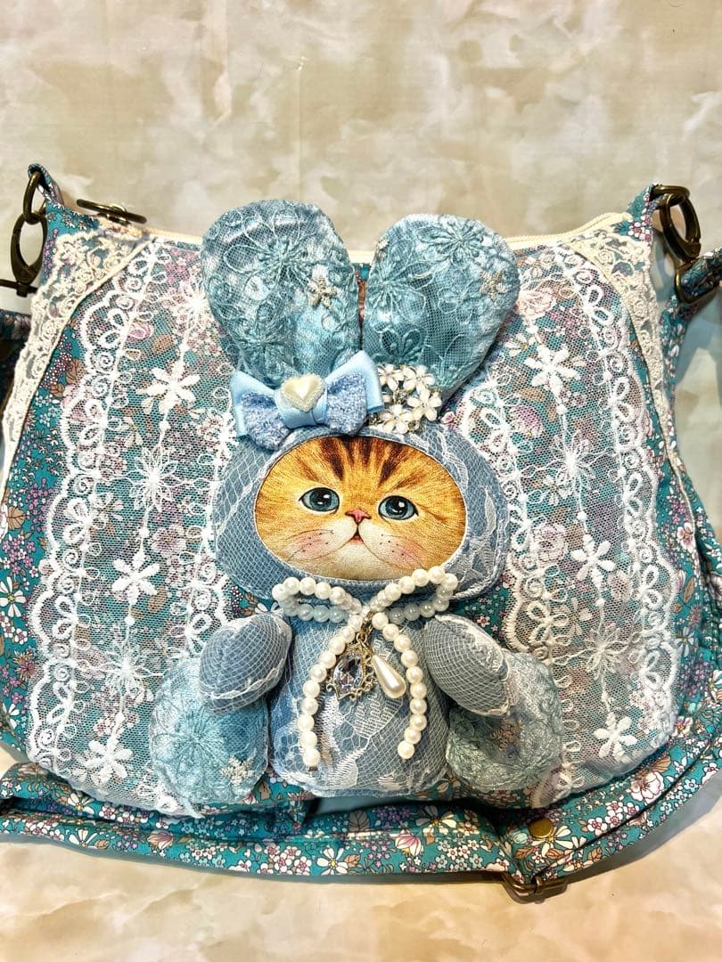 コヤンイサムチョン　コロンと可愛いファスナーショルダーバッグ　花柄生地