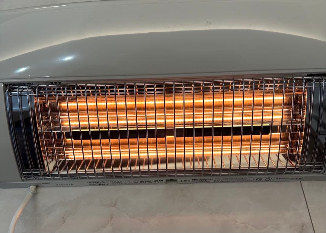 CORONA ウォールヒート　遠赤外線暖房　壁掛け型　コロナ　CHK-C126A