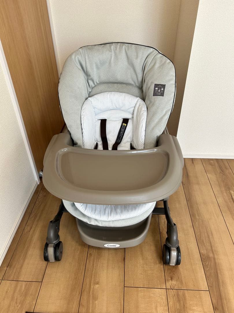 コンビ　スイングベッド&チェアー　手動