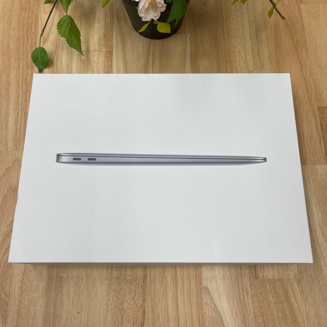MacBook Air 13inch i3 8GB 256GB スペースグレー