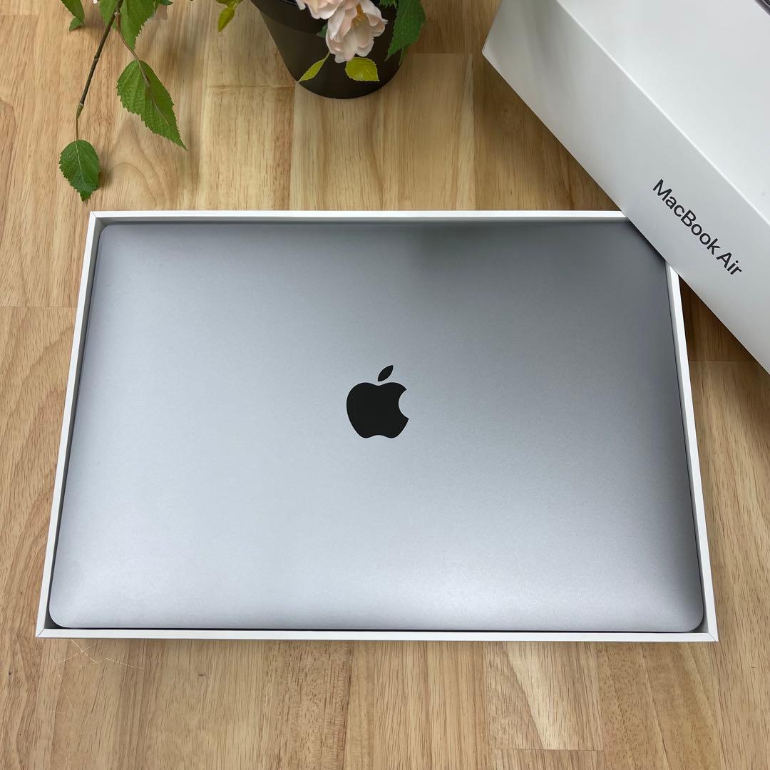 MacBook Air 13inch i3 8GB 256GB スペースグレー