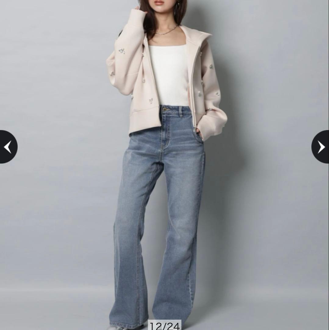 YUKI　アプワイザーリッシェ　キラキラビジューパーカー　ピンクベージュ