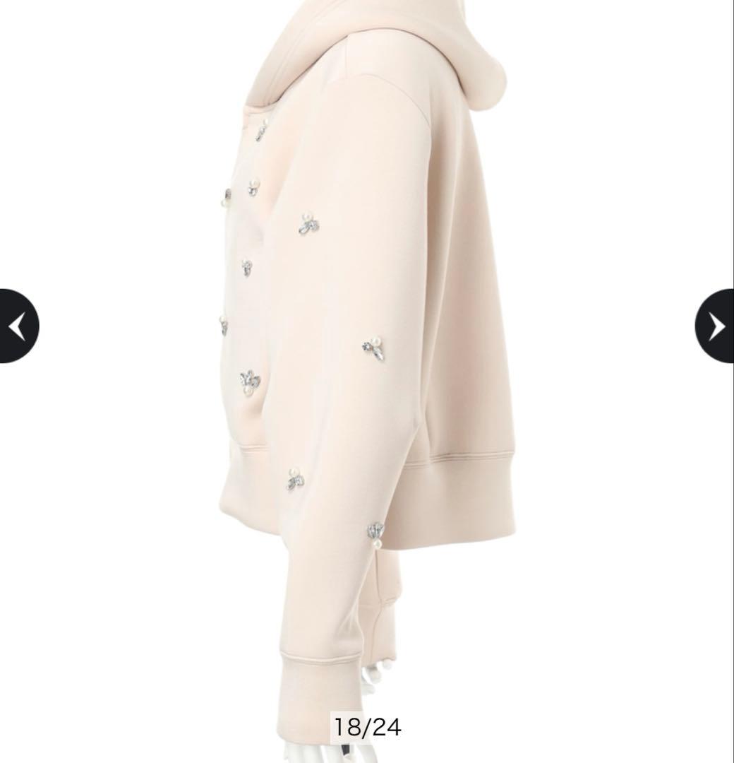 YUKI　アプワイザーリッシェ　キラキラビジューパーカー　ピンクベージュ