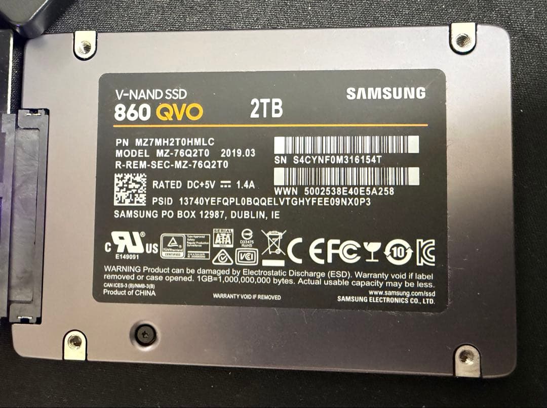 Samsung 860 EVO 2TB 内蔵型SSD