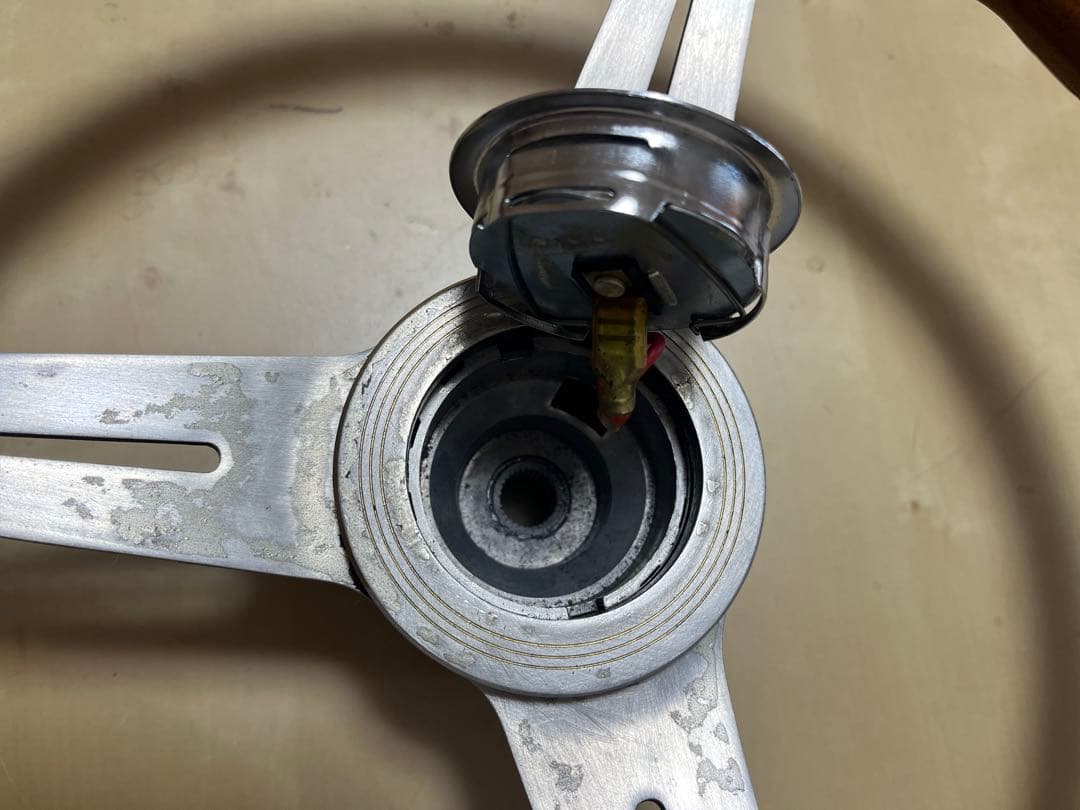 ナルディtokyoステアリング　BOSS付き ブラウン/シルバー