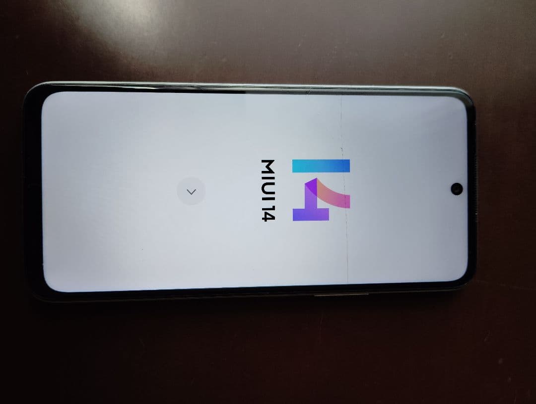ツ*ん様 MIUI 14 シルバー スマートフォン 本体