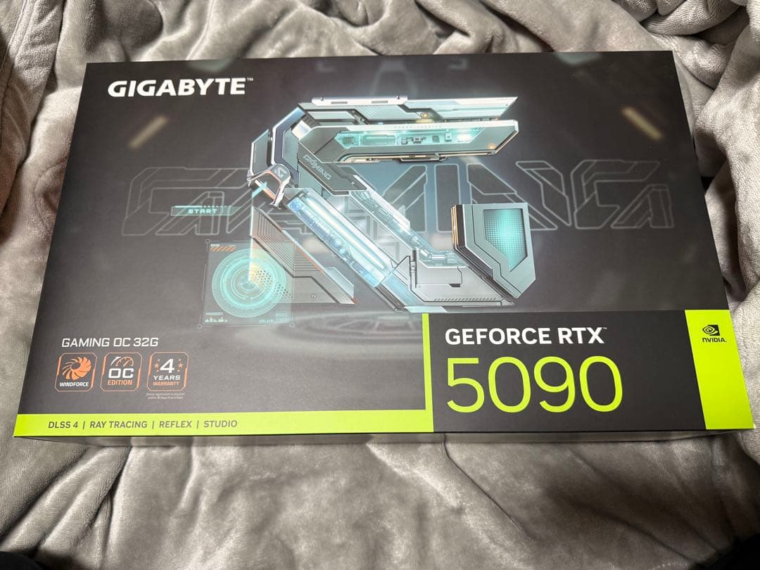 美品 RTX5090 GIGABYTE GAMING OC 32GB