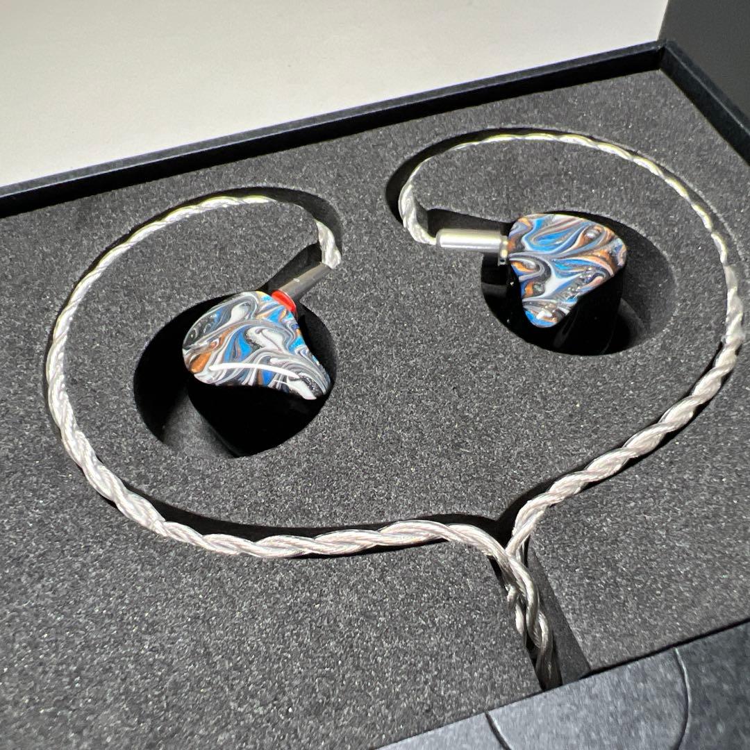 G625 【新品未使用】THIEAUDIO Legacy 4