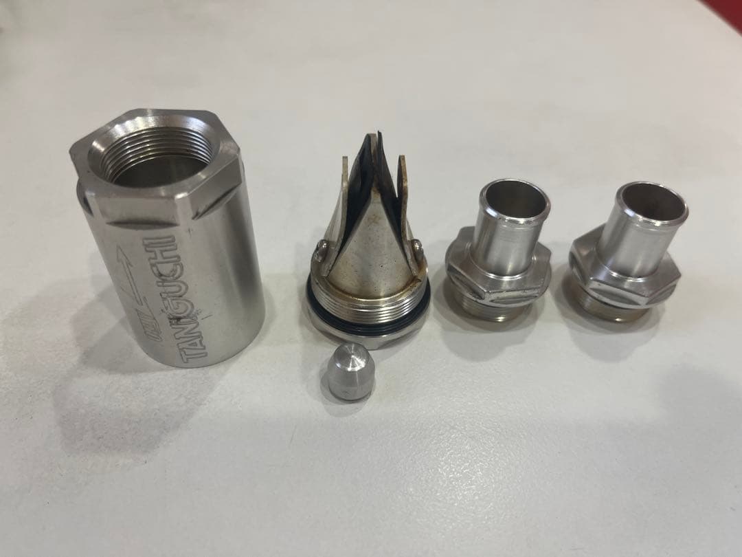 ジムニー　タニグチ　クランクデコンプバルブ　jb23 ja11