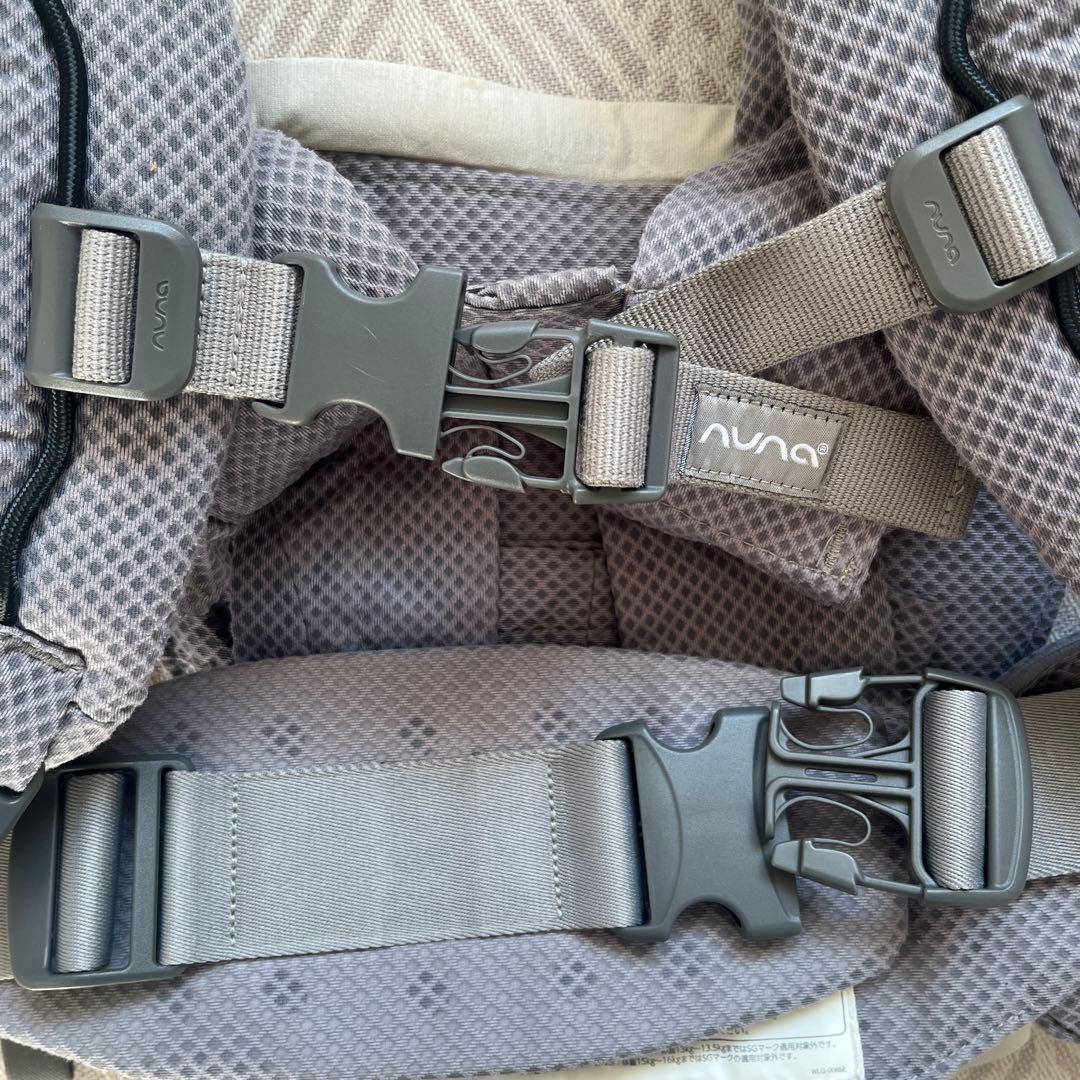 nuna 抱っこ紐　グレー　メッシュ　軽量