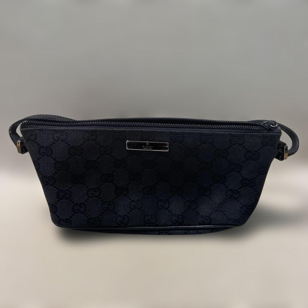 【人気品】グッチGUCCI黒 GG柄アクセサリーポーチ ワンショルダーバッグ