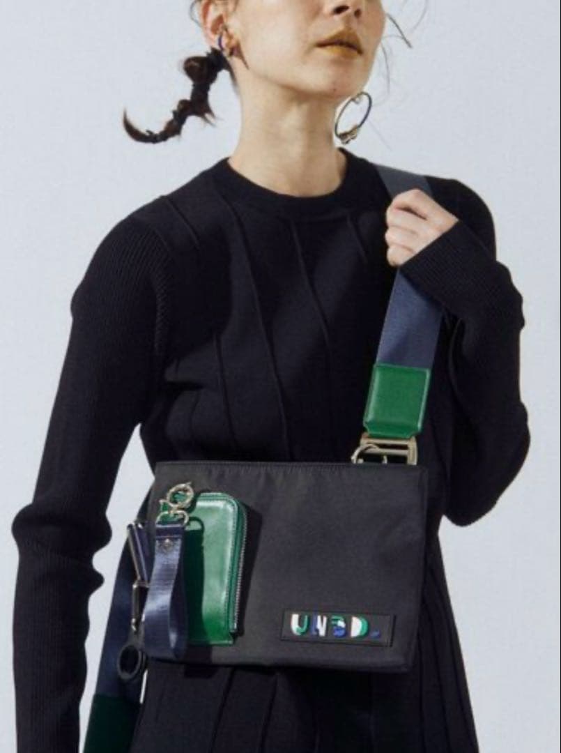 アンスリード 5TH ANNIV. マルチボディバッグ