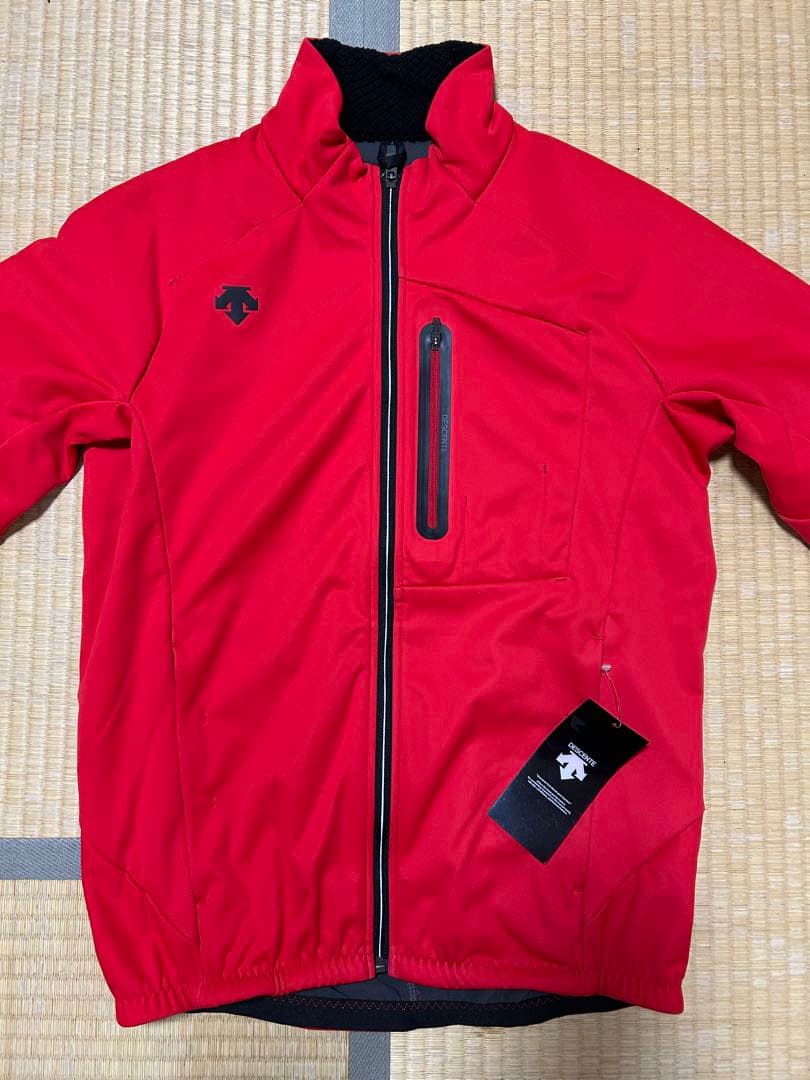 【半額以下です】デサント DESCENTE ジャケット　スキー ミドルウェア