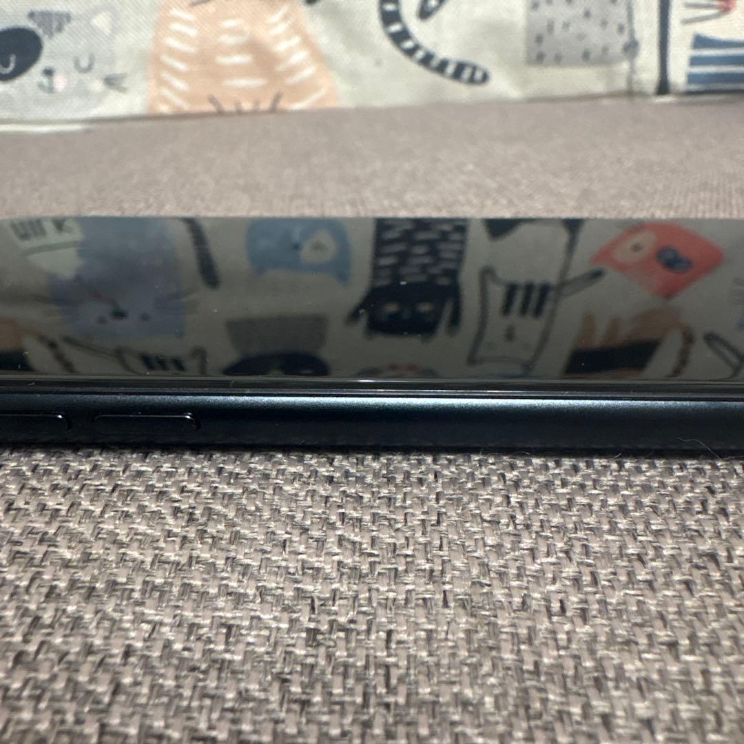 iPhone SE 第3世代64GB 77% SE3 スマホ　本体　ミッドナイト