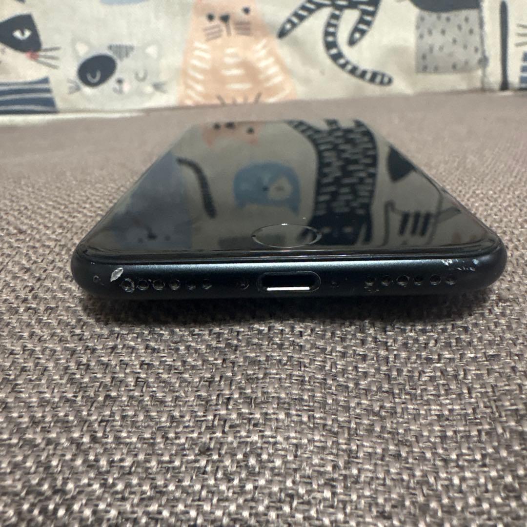 iPhone SE 第3世代64GB 77% SE3 スマホ　本体　ミッドナイト