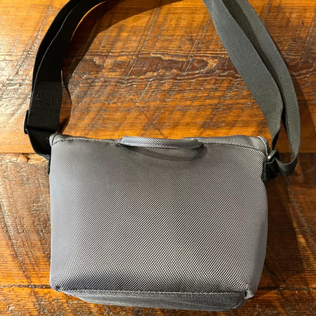 オリンパス　デジタル一眼レフカメラ　E 410