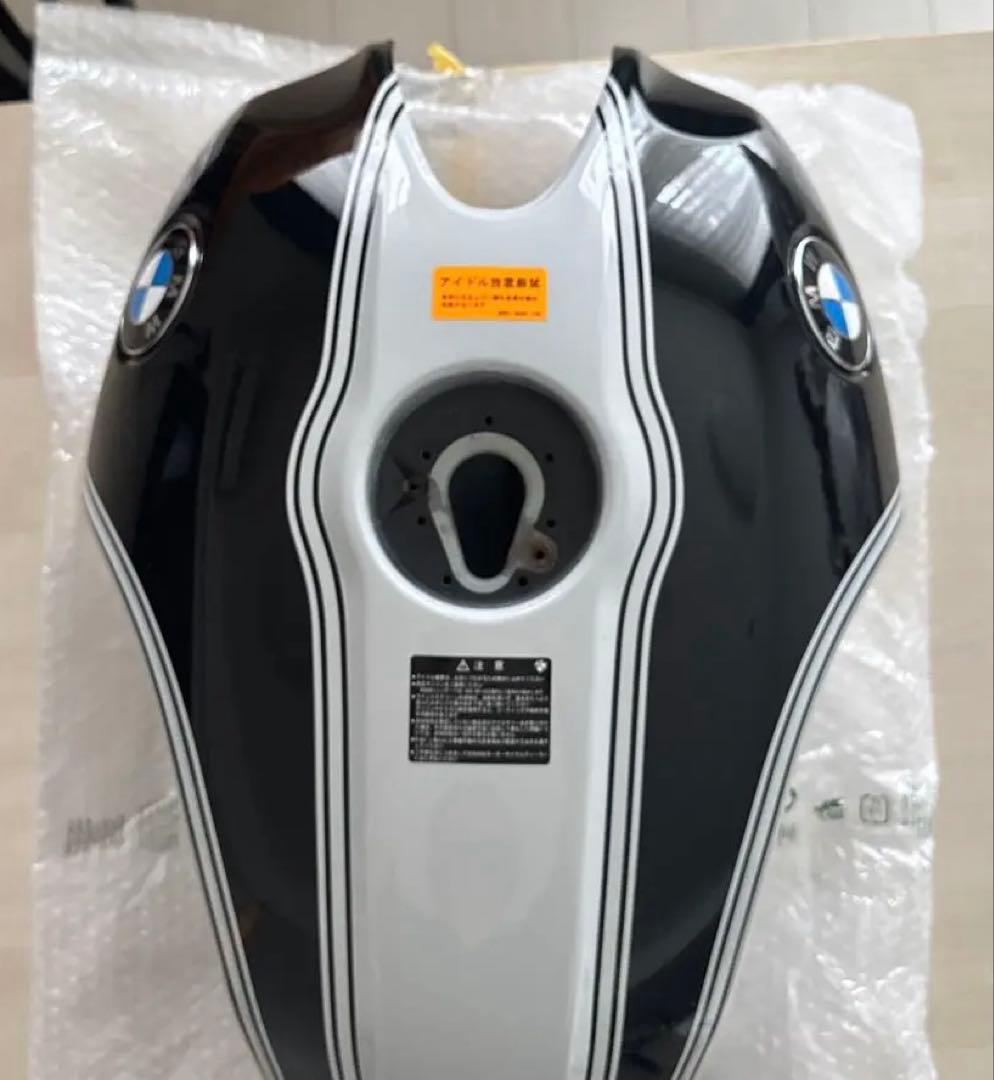 R nine T スクランブラー Option719 白/黒タンク