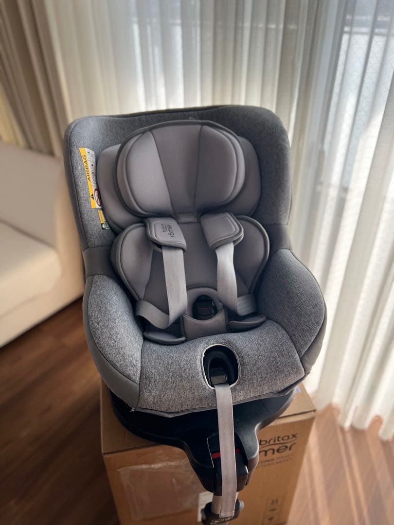 BRX30773ブリタックス デュアルフィックス アイサイズ　　チャイルドシート
