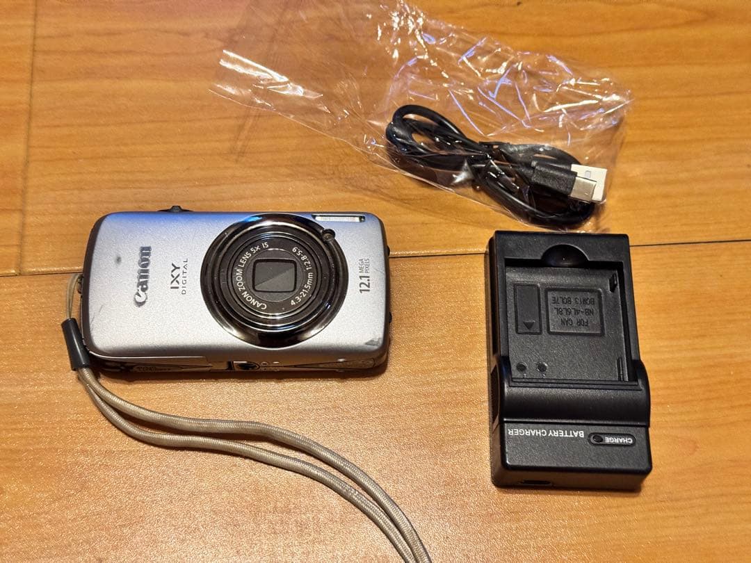 Canon IXY DIGITAL 930ISシルバー　12.1メガピクセル