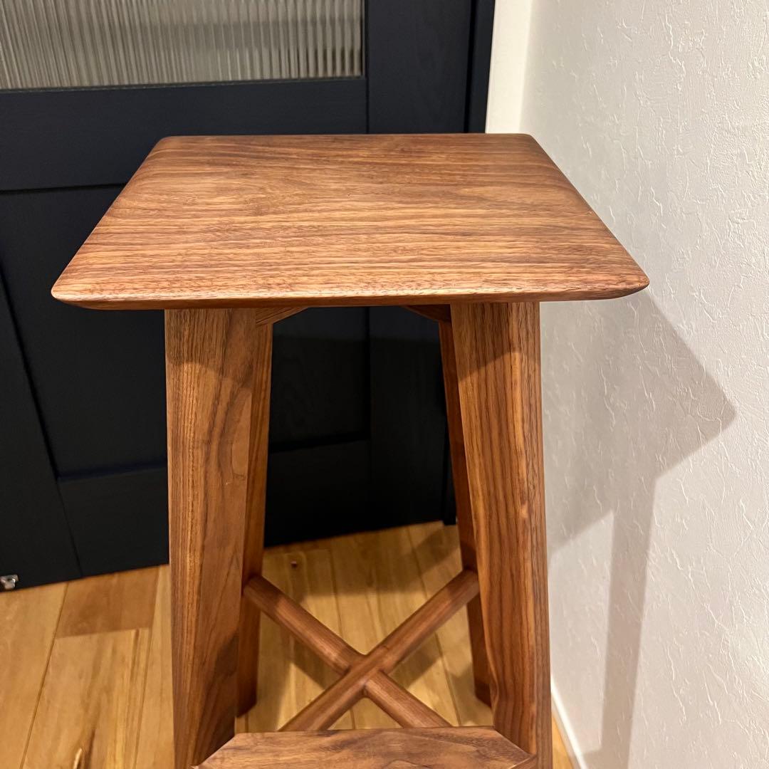 木製ダークブラウンスツール