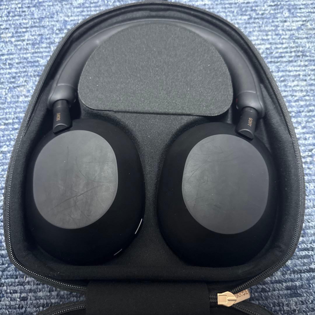 ブラック ワイヤレスヘッドホン ケース付き