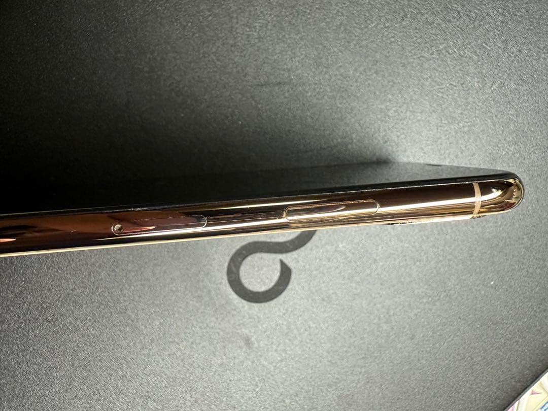 【美品】Apple iPhone Xs ゴールド　バッテリー100% iFace