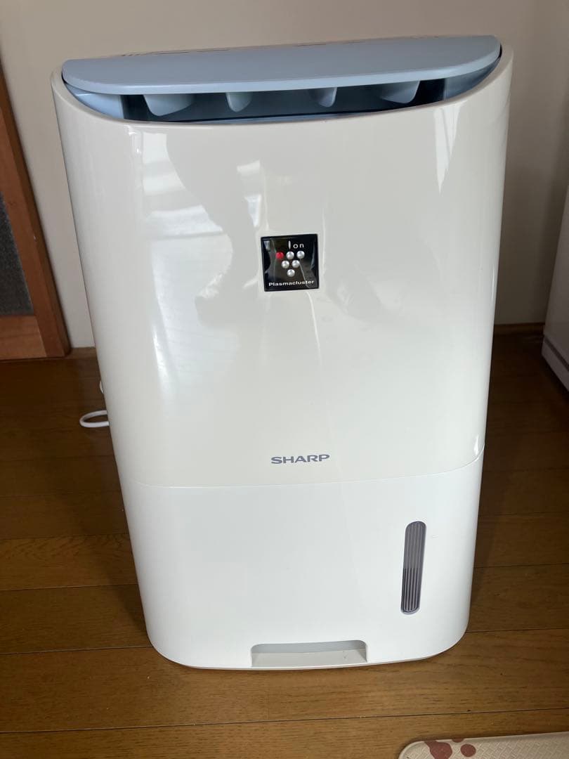シャープ除湿機 CV-F71-W