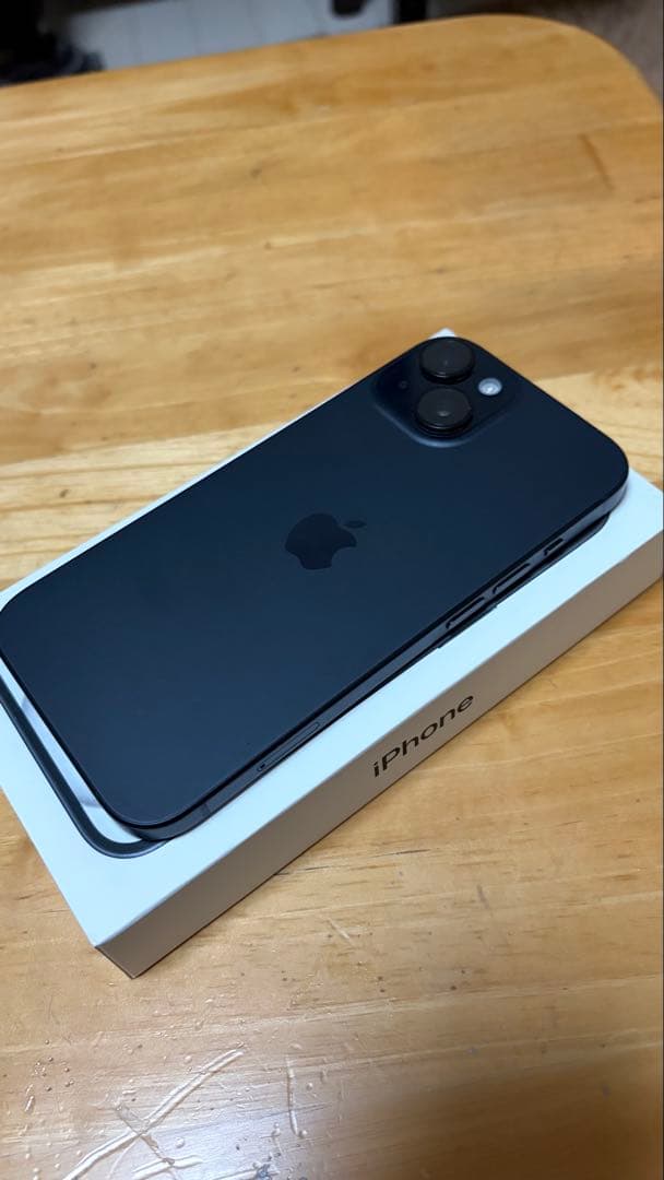 iPhone 15 256gbブラック 本体 SIMフリー 保証付き