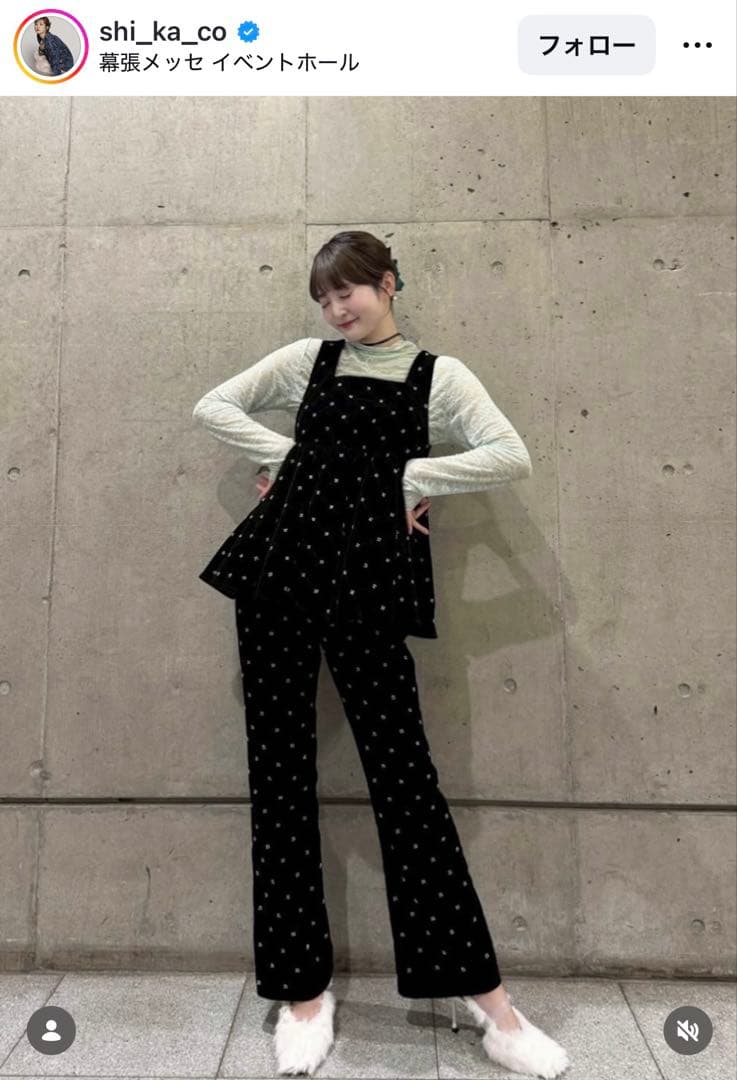 ※期間限定お値下げ中※ perna ベロアビジューパンツ　新品未使用　紙タグ付き