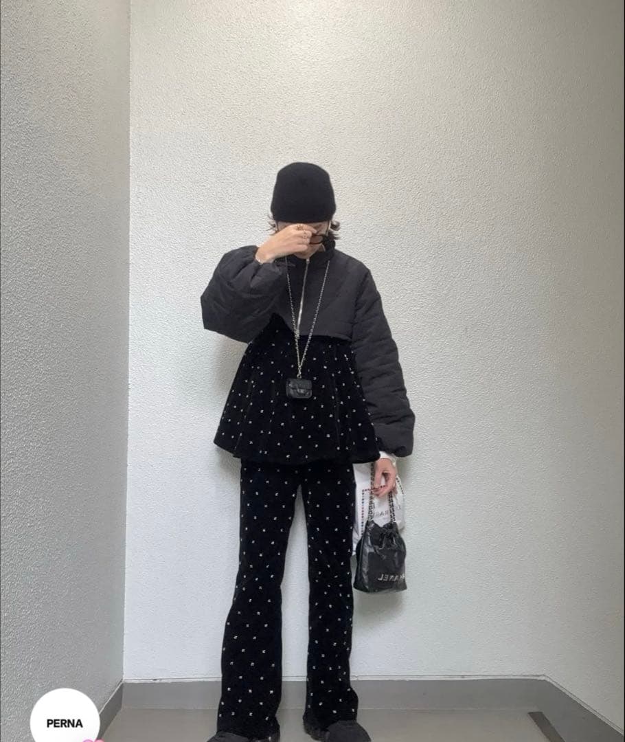 ※期間限定お値下げ中※ perna ベロアビジューパンツ　新品未使用　紙タグ付き