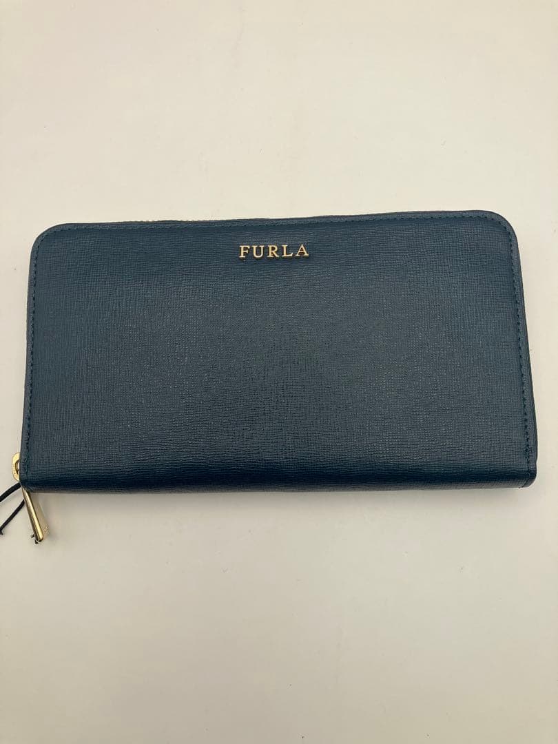 新品未使用　FURLA長財布　Y