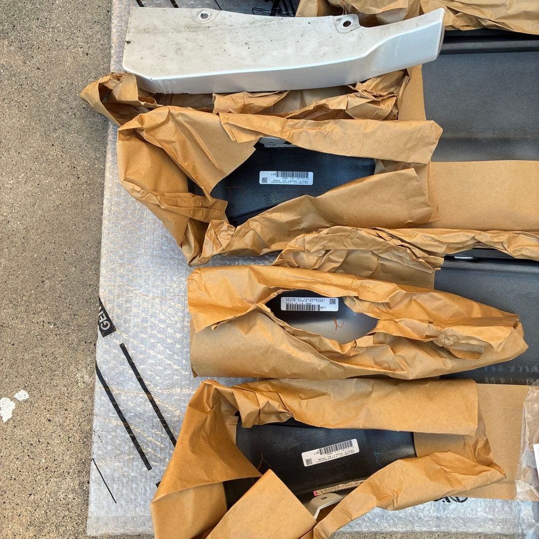 z*z様 ハリアー　80系　純正　モデリスタ　サイドスカート　4本セット　3本新