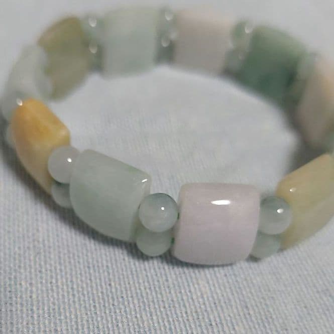 専用です。 新品　未使用品　翡翠バングル　A貨　内径15～16㎝　保証書付き