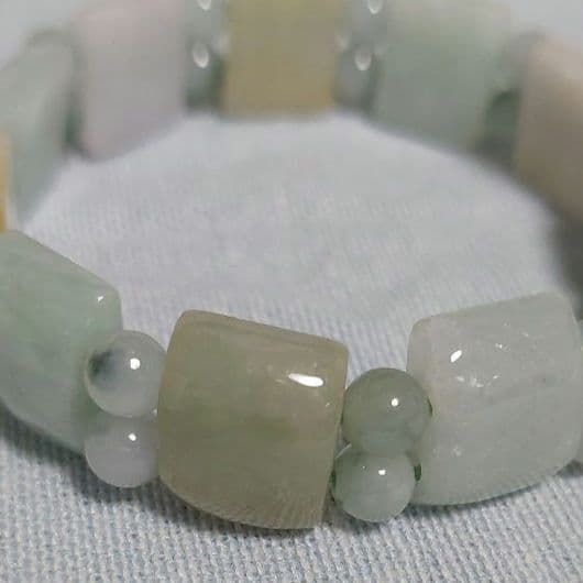 専用です。 新品　未使用品　翡翠バングル　A貨　内径15～16㎝　保証書付き