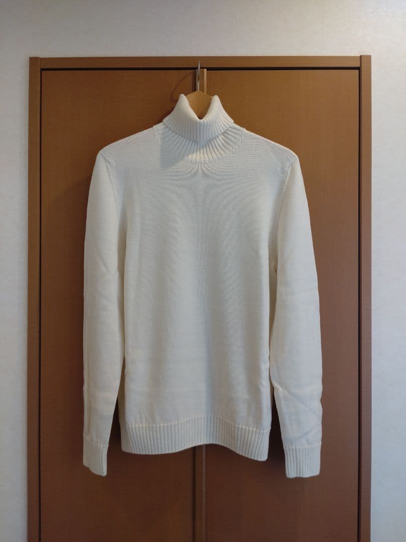 ドルモア タートルネック ニット