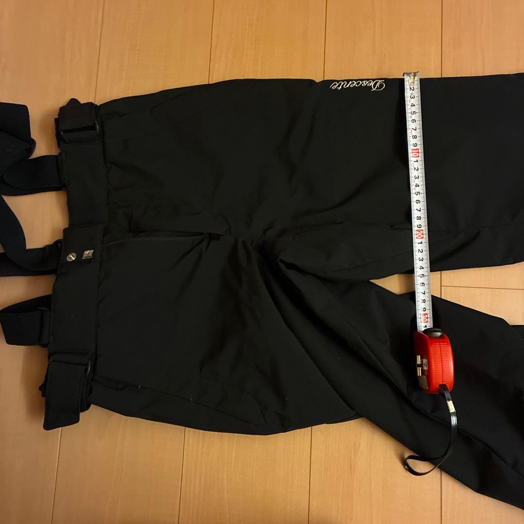 1、2回だけ使用　デサント　レディース　スキーウエア上下セット　Mサイズ