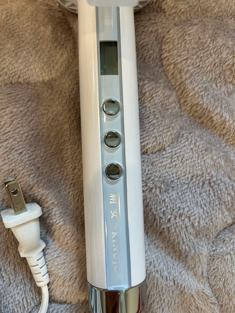 絹女 キヌージョ ヘアアイロン32ミリコテ