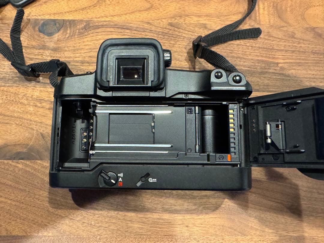 キャノン Canon EOS3 ボディ フィルムカメラ