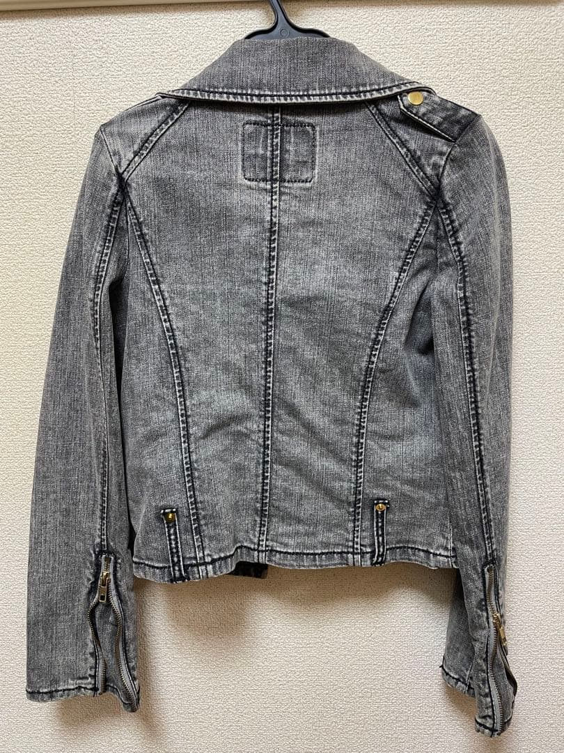 d.i.a. デニムジャケット