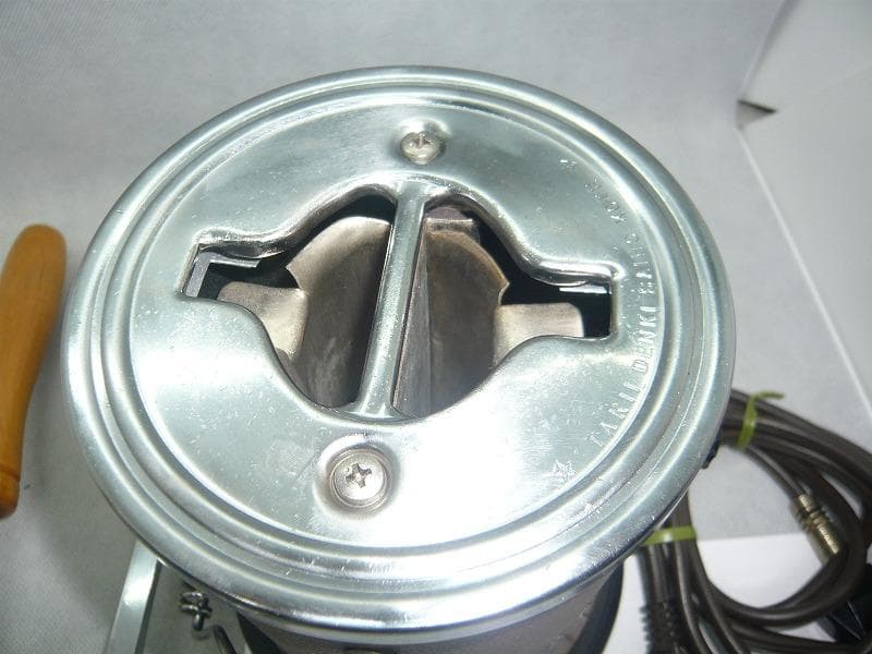 25日まで値引き中 美品　タキイ電化鏝　和裁コテ　和裁こて　タキイ製　鏝２本付