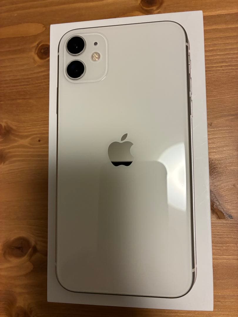 美品 iPhone 11 64GB