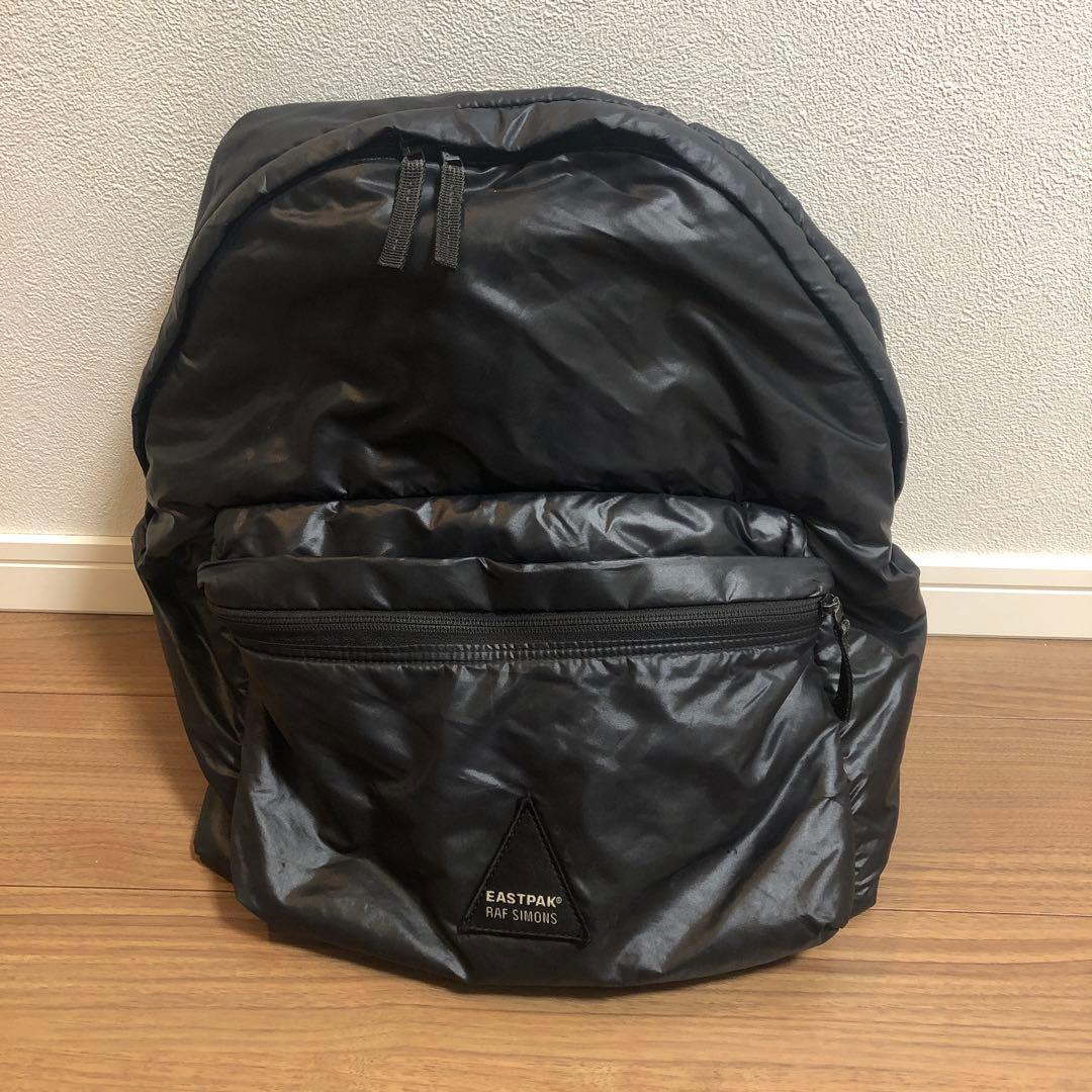 EASTPAK RAF Simonsブラックリュック