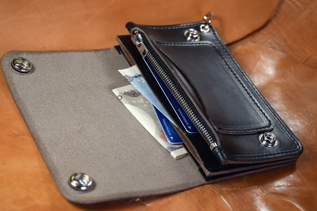 Horween社 クロムエクセル ⭐️訳あり トラッカーウォレット ミドル